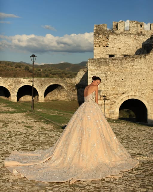 Look16