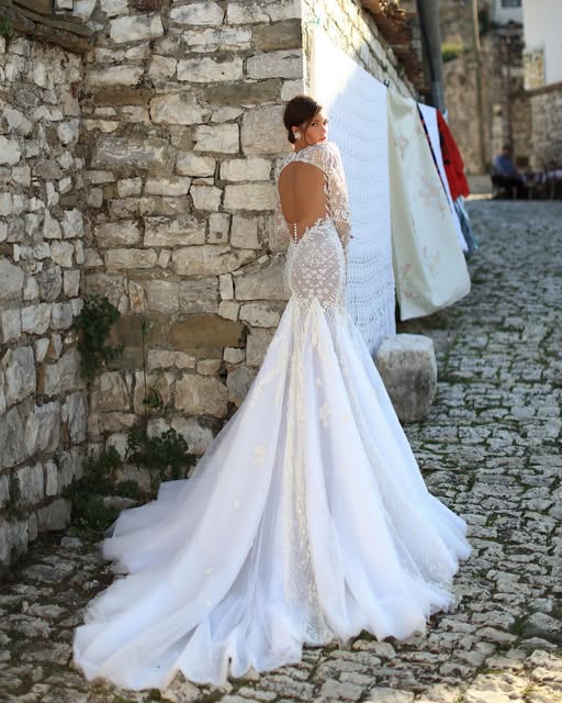 Look18