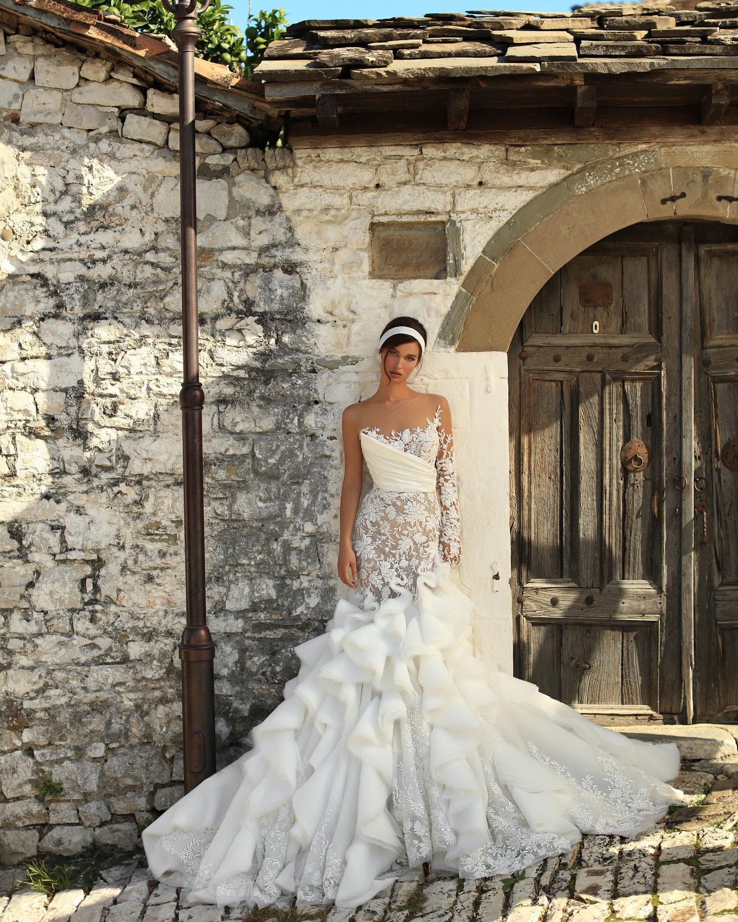 Look19